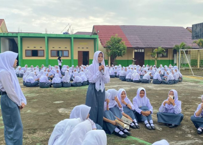  MAN 1 Musi Banyuasin Gelar Apel Literasi, Resensikan Buku 'Yuk Berhijab'