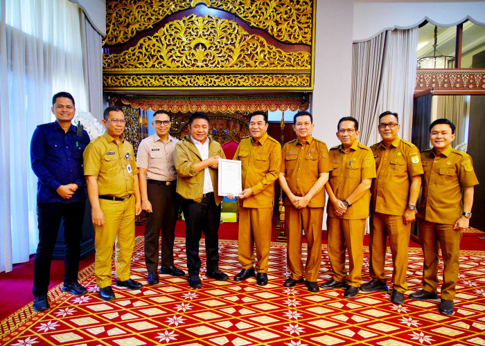 Bupati Muba HM Toha Tohet Paparkan dan Serahkan Usulan BKBK 2026 ke Gubernur Sumsel