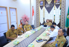 Sekda Edward Candra Ikuti Rakor Inflasi dan Sosialisasi SE Menpar: Fokus Keamanan Wisata dan Stabilitas Harga