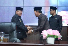 Ketua DPRD Diusulkan Kepada Afitni Junaidi Gumay, SE, Wakil Ketua I Irwin Zulyani, Wakil Ketua II Edi Pramono 