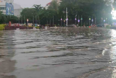 Banjir Jalan Protokol Palembang, Ternyata Ini Penyebabnya