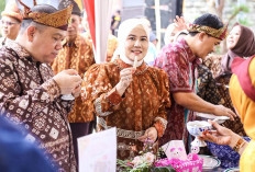 Nikmatnya, Antusias Ibu-Ibu Sajikan Cita Rasa Pindang Salai di Festival Randik 2024