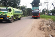 Waduh, Truk Kontainer Didapati Masih Melanggar Aturan Parkir 