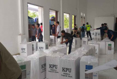Logistik Pemilu 2024 Ke PPS Serentak Didistribusikan oleh PPK Sungai Lilin