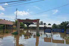 Masih Banjir, 1000 Siswa SD dan SMP Belajar di Rumah