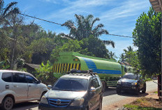 Jalan Rusak, Rumah Bergetar! Masyarakat Sungai Lilin-Keluang Minta Larang Truk Bertonase Berat Melintas
