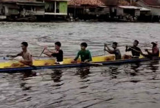 Lebaran Kedua Idul Fitri, Desa Sukadarma Gelar Lomba Perahu Tradisional, Jadi Hiburan Warga 