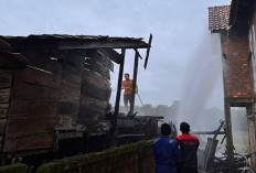 Kebakaran di Desa Muara Punjung, Rumah Sirin Hangus Terbakar, Tidak Ada Korban Jiwa