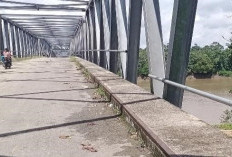 Ulah Tangan Jahil, Besi Pagar Pengaman Jembatan Raib Diduga Dicuri, Warga Berharap Adanya Pengawasan 