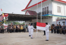 Hutama Karya Infrastruktur Peringati HUT ke-80 RI dengan Upacara Bendera di Proyek Jalan Tol