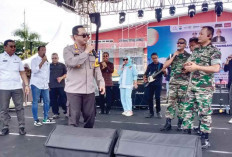 Wow, Kapolrestabes Palembang Nyanyikan Sebuah Lagu di Festival Band Competition 2024 