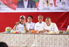 Wakil Ketua DPR RI Saan Mustopa Janji Perjuangkan Aspirasi Petani Banyuasin