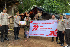 Sambut HUT Bhayangkara ke-79, Polsek Keluang Salurkan Bansos ke Warga Kurang Mampu