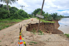 Cuaca Ekstrem, Akses Jalan Desa Terbis, Warga Karang Ringin Terpaksa Melintas Jalan Lain