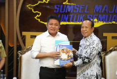  Herman Deru Resmi Dipercaya Sebagai Pembina PGRI Sumsel