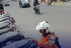 Ini Penyebab Motor Parkir Sembarangan di Trotoar Jalan POM IX Palembang 