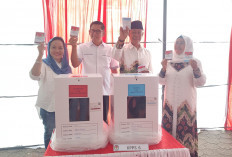 Kompak, Lucianty-Syaparuddin Nyoblos di TPS 001 Sekayu