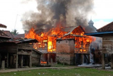 Tiga Unit Rumah di Desa Curup PALI Ludes Terbakar 