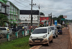 Warga Keluhkan Minimnya Lahan Parkir di RSUD Sungai Lilin