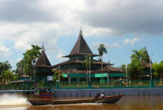 Usia Bangunan Masjid Ini Lebih dari Lima Abad atau 700 Tahun 