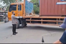 Masih Bandel Kendaraan ODOL Masuk Kota Palembang, Polrestabes Pukul Mundur Truk Bertonase 