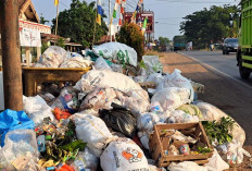 Armada Angkutan Sampah Rusak, Warga Keluhkan Tumpukan Sampah, Bau Busuk Menyengat Hidung 