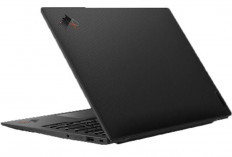 ThinkPad X1 Carbon Gen 11: Salah Satu Keunggulan Utama Bobotnya yang Ringan