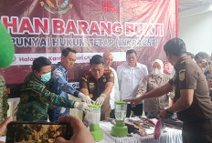 Kejari OKI Blender Sabu dan Potong Senpi Barang Bukti Perkara Inkracht