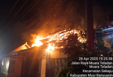 Tim Damkar Muba Berhasil Padamkan Kobaran Api, Kerugian Ditafsir Rp 50 Juta