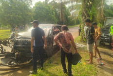 Fortuner Pecah Ban, Tabrak L300 di Banyuasin, Satu Tewas