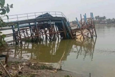 Rumah Pompa PDAM Tirta Betuah Ambruk hingga Nyaris Tenggelam ke Sungai