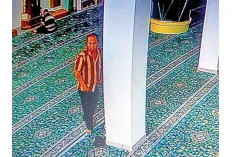 Tiduran di Masjid, Eh Pria Ini Langsung Embat Tas Jemaah saat Sholat Ashar 