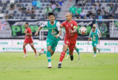 Taktik Persebaya Bikin Malut United Menyerah di GBT