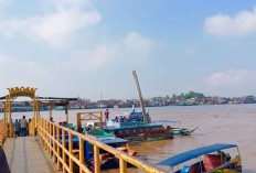 Dermaga Kecil di Sungai Musi, Spot Rahasia Foto 'Hidup' dengan Perahu Ketek