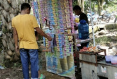 Pedagang Es Keliling di Sanga Desa Raup Untung Saat Musim Hajatan