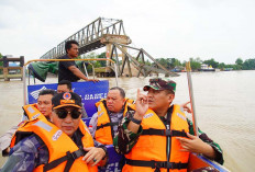 Pj Bupati Muba Bersama Pj Gubernur Sumsel Tinjau Kondisi Jembatan Lalan Ambruk 