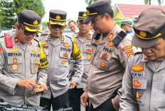 Kumpulkan Seluruh Personil Usai Apel, Wakapolres Prabumulih Periksa Senjata Api Dinas 