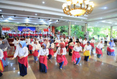 Totalitas Feby Deru Lestarikan Budaya: Tampil Energik dalam Reuni Lintas Generasi Sanggar Seni Cempako