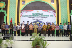 Sekda Edward Candra Resmi Lantik Panitia Penyelenggara Ibadah Haji Embarkasi Palembang 2025