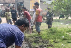 Cegah DBD, Warga Gotong Royong Bersihkan Genangan Air