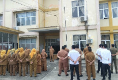 Apel Rutin Senin, Camat Sanga Desa Tekankan Disiplin dan Kualitas Pelayanan