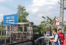 Mobil Pickup Ini Tiba-Tiba Terbakar Saat di Peintu Gerbang Tol Keramasan, Penyebabnya oleh Ini 