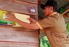 Pemkab Muba Monitoring Pemasangan Stiker Program Bantu UMAK di Kecamatan Lais