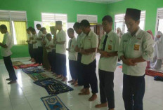 Sebelum Mulai Belajar, SMP Ini Rutinkan Sholat Dhuha 