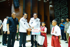 Gebrakan Pendidikan Pemkab Muba, Seragam Gratis untuk Puluhan Ribu Siswa