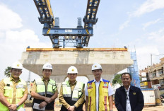 Tinjau Pengerjaan Pembangunan Fly Over Sekip Ujung Palembang