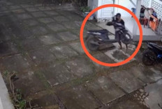 Sebuah Video Viral Rekaman CCTV Pertontonkan Aksi Curanmor di Kota Palembang