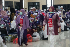449 Jemaah Haji Debarkasi Palembang Kloter 7 Tiba di Asrama Haji