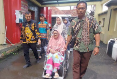 Astaga! Nenek Kannut Datangi Polda Sumsel Pakai Kursi Roda, Usai Dilaporkan 4 Putri Kandungnya Sendiri 