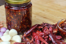  Minyak Cabai , Si Merah Pedas Penggugah Selera dan Resep Mudah Membuatnya di Rumah